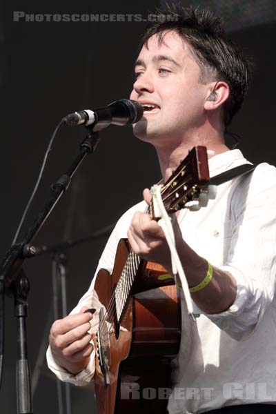 VILLAGERS - 2013-07-18 - PARIS - Parvis de l'Hotel de Ville - 